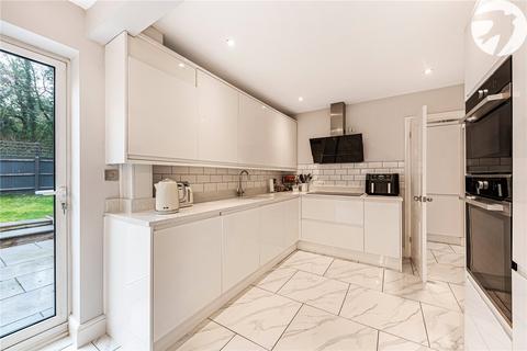 12 Dawes Close, Greenhithe, DA9 9RA
