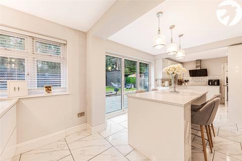 12 Dawes Close, Greenhithe, DA9 9RA