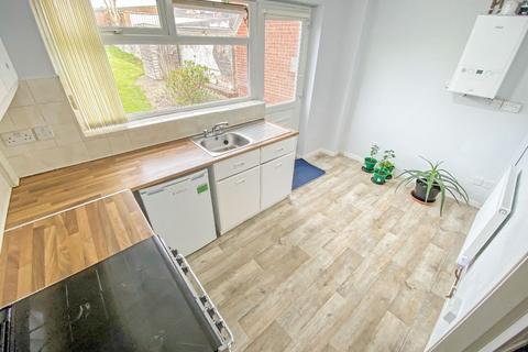 2 bedroom semi-detached house for sale, Commonside, Brierley Hill