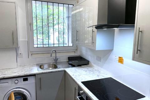 3 bedroom flat to rent, Euston, London NW1