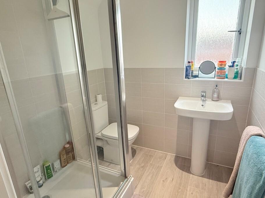 Bed 1 En-Suite