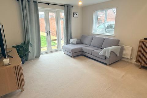 3 bedroom end of terrace house for sale, Elm Drive, Reading RG5