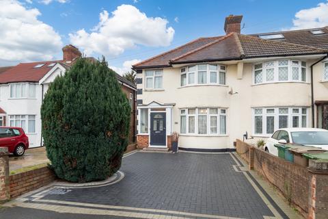 3 bedroom end of terrace house for sale, Walton Avenue, Cheam SM3