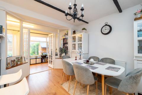 56 Walton Avenue, Sutton, SM3 9UB