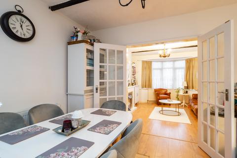 56 Walton Avenue, Sutton, SM3 9UB