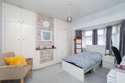 56 Walton Avenue, Sutton, SM3 9UB