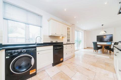 4 bedroom bungalow for sale, Woodside Close, Surbiton KT5