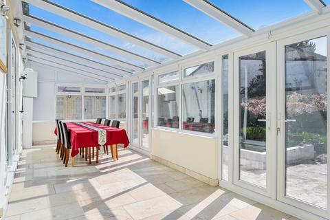 11 Woodside Close, Surbiton, KT5 9JU