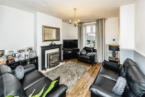 2 bedroom terraced house for sale, Douglas Avenue, Huddersfield HD3