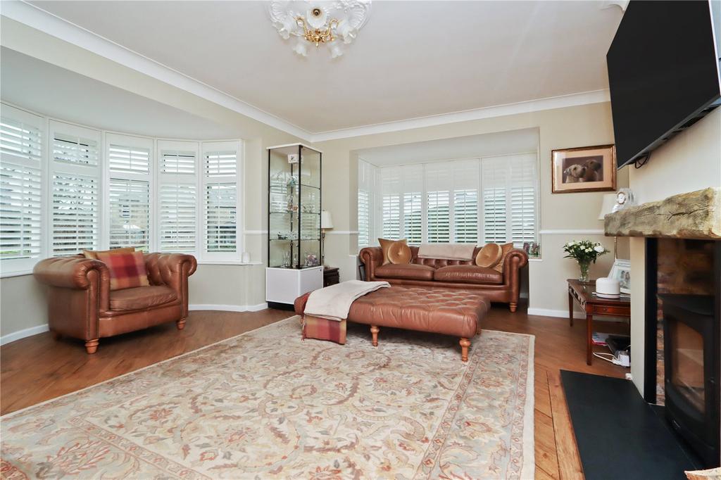 Living Room Pic 1
