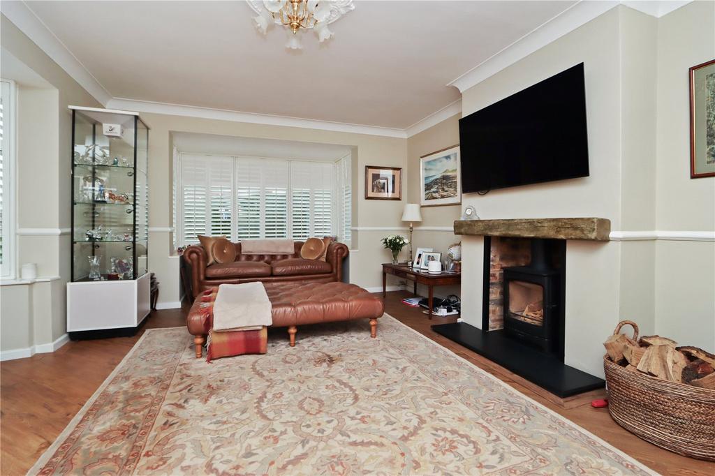 Living Room Pic 3