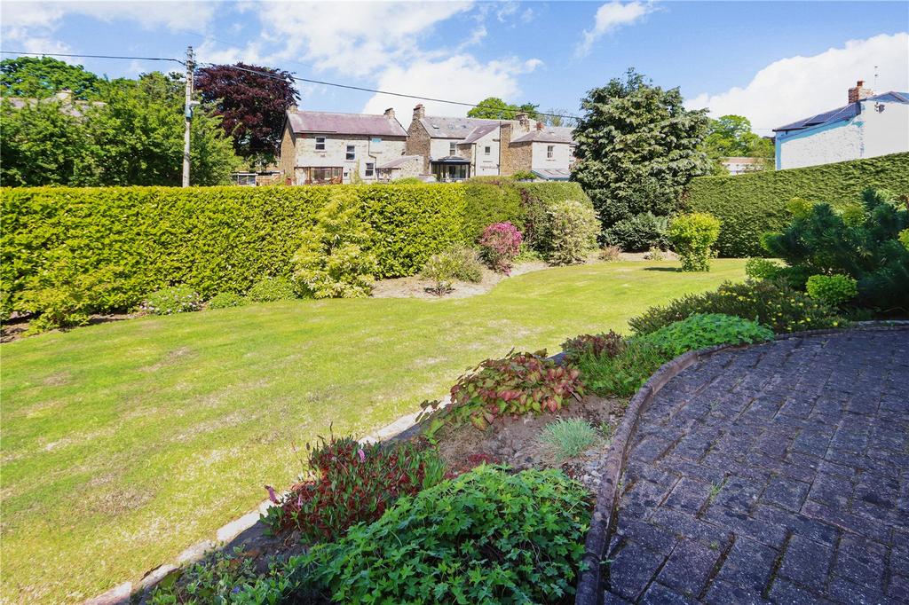 Front Garden Pic 1