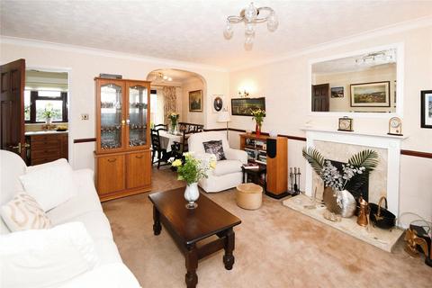 3 bedroom detached house for sale, Belton Park Drive, Lincoln LN6