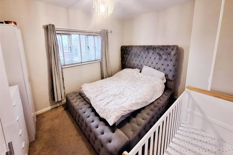 12 Tulliver Road, Nuneaton, CV10 7AL