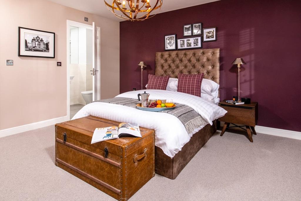 Also comes with a luxury en-suite shower room