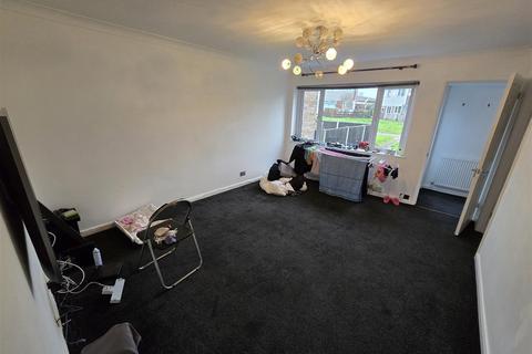 2 bedroom end of terrace house to rent, Glenfall, Bristol BS37