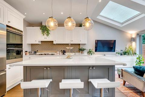 26 Rannoch Road, London, W6 9SR