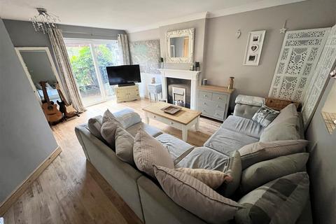 14 Badger Close, Shirley, Solihull, B90 4HR