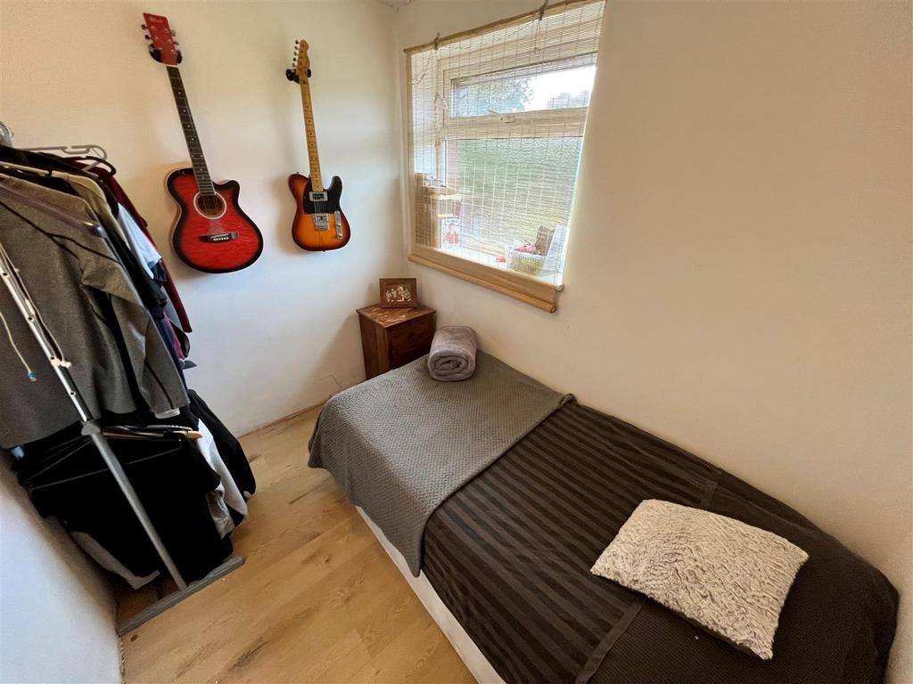BC14 Bed4.jpg