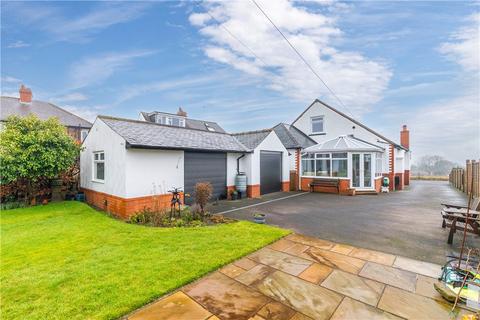 4 bedroom detached house for sale, Greenfield Avenue, Guiseley, Leeds, West Yorkshire, LS20