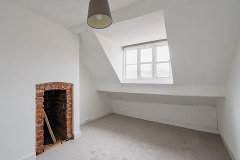 22a High Street, Crediton, EX17 3AH