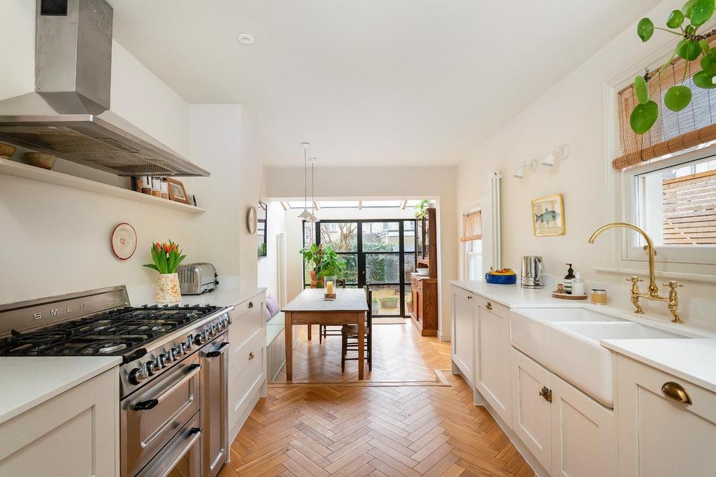 0 B2 RHD - Kitchen Diner D.jpg