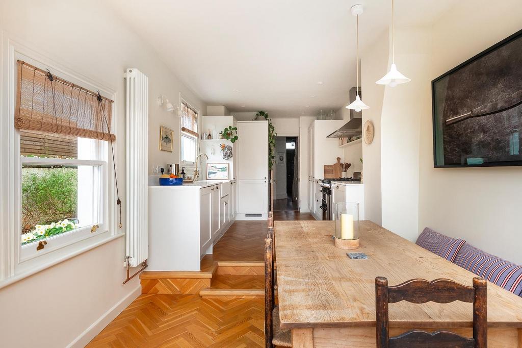 0 B2 RHD - Kitchen Diner A.jpg