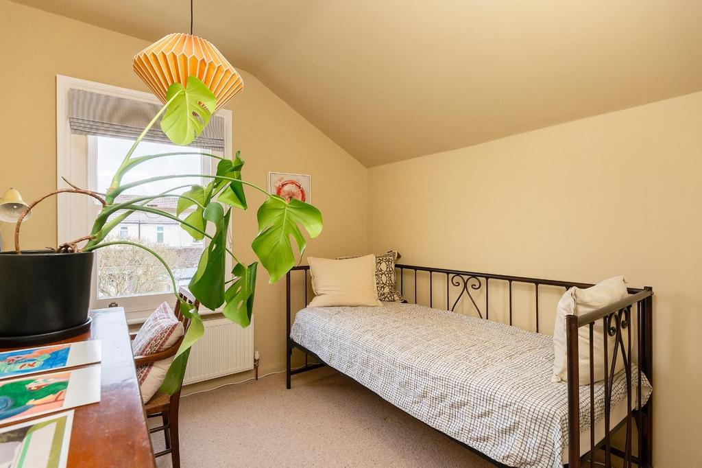 0 B2 RHD - Bedroom B.jpg