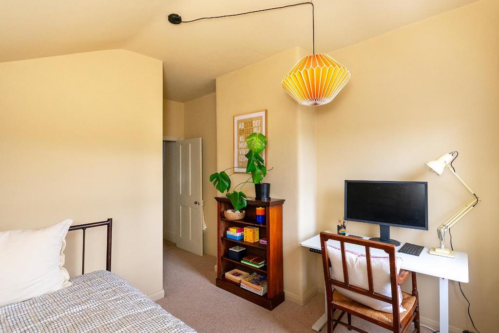 0 B2 RHD - Bedroom A.jpg