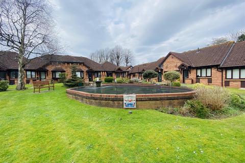 2 bedroom semi-detached bungalow for sale, Linden Glade, Halesowen B63