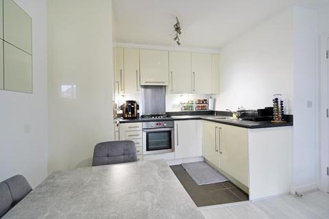 2 bedroom apartment for sale, Bedford Court,  Farnborough, GU14