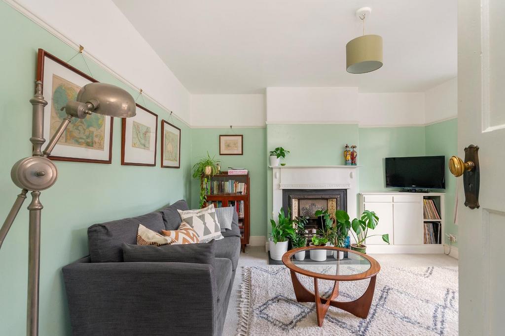 2 W4 WHE - Living Room E.jpg