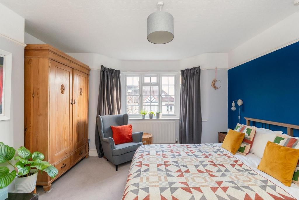 2 W4 WHE - Bedroom H.jpg