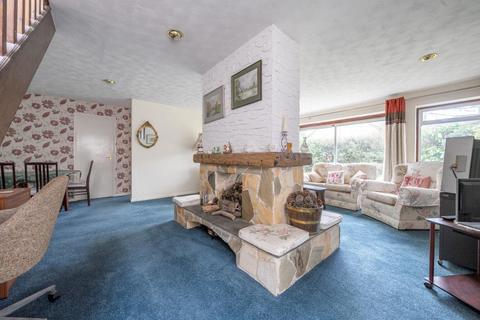 4 bedroom detached bungalow for sale, Chartridge,  Buckingahamshire,  HP5