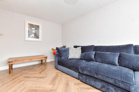 15 Rosebery Avenue, Epsom, KT17 4LB