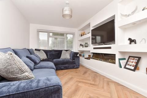 15 Rosebery Avenue, Epsom, KT17 4LB