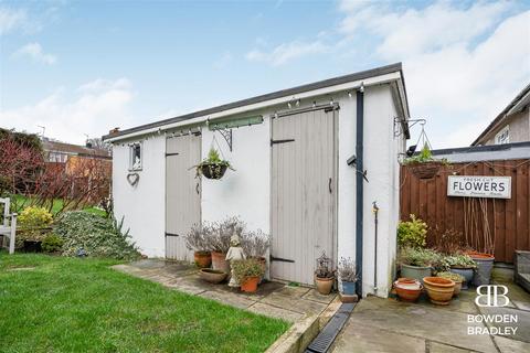 167 Burrow Road, Chigwell, IG7 4NF