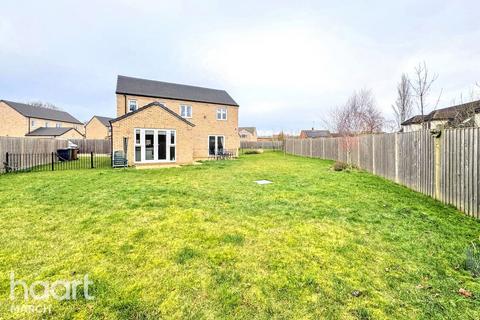 4 bedroom detached house for sale, Silver Street, March