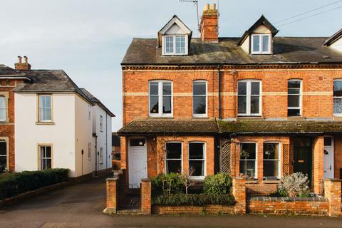 3 bedroom end of terrace house for sale, West Street, Banbury, OX16