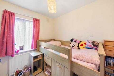103 Willow Tree Lane, Hayes, UB4 9BL
