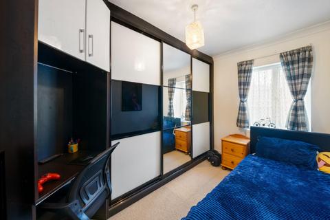 103 Willow Tree Lane, Hayes, UB4 9BL
