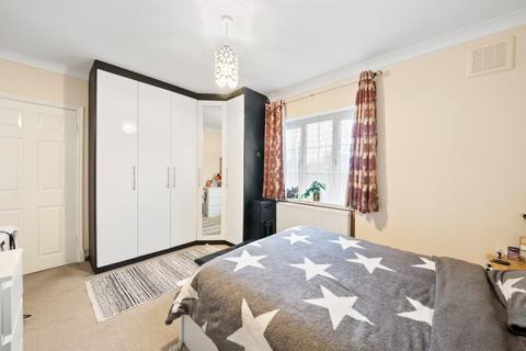 103 Willow Tree Lane, Hayes, UB4 9BL