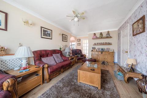 2 bedroom bungalow for sale, Bicester,  Oxfordshire,  OX26