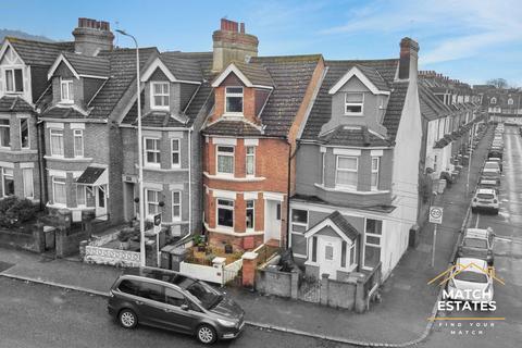 4 bedroom terraced house for sale, Canterbury Road, Folkestone CT19