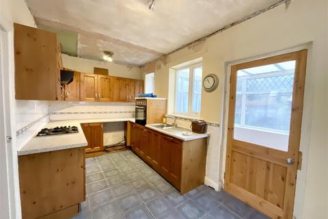 194 Garden Suburbs, Trimsaran, Kidwelly, SA17 4AF