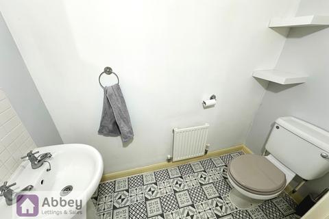 3 bedroom terraced house for sale, Oakwood Road, Leicester, LE4
