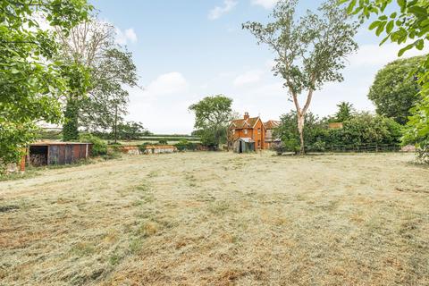 undefined, Chain Free in Burnham Thorpe