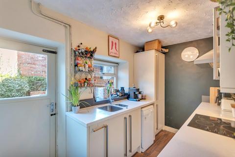 2 bedroom end of terrace house for sale, Narrow Street, Llanfyllin