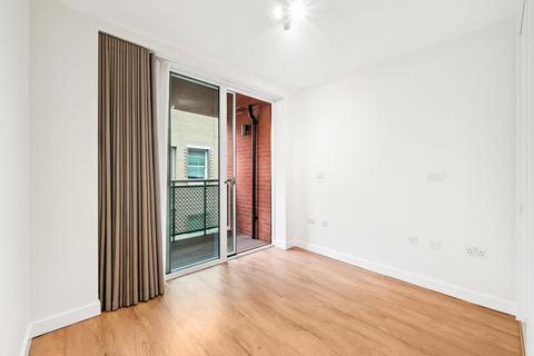 3 bedroom apartment to rent, Mercers Walk, London, WC2H