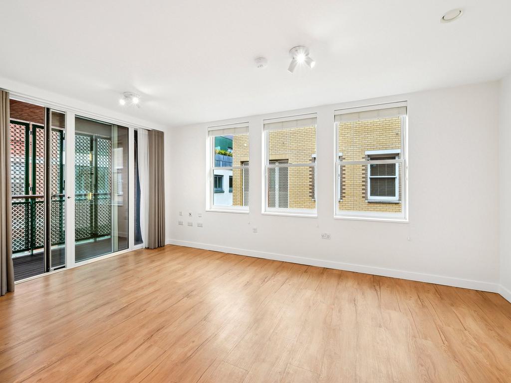 301 Mercers Walk